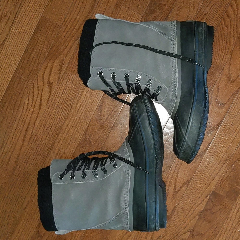 LLBean Men's Size 11 Medium Lace Up Liner Slip Resistant Snow Boots